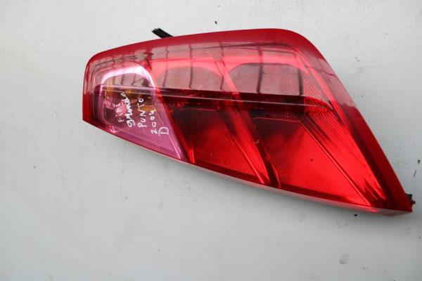 FEU ARRIERE DROIT FIAT - Vue 1